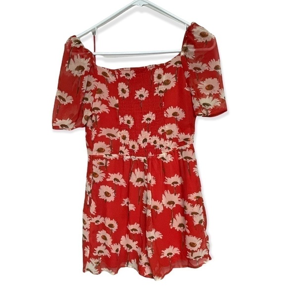 Urban outfitters lola romper poppy red daisy v-neck faux wrap smocked back, med - Picture 4 of 14